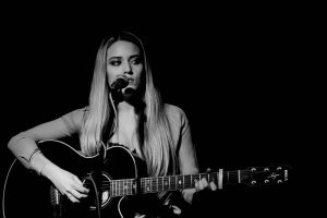 Abi Acoustic Singer